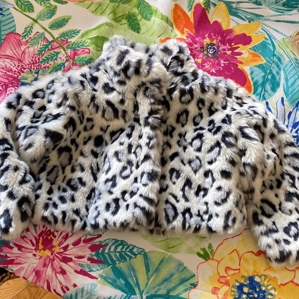Hartstring leopard fur faux coat